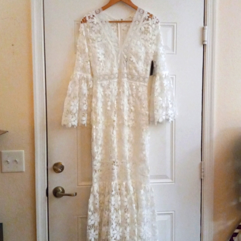 BOSTON PROPER Ivory/White Maxi Dress by Alexia Admor Long Bell Sleeves Sz 4 NWT